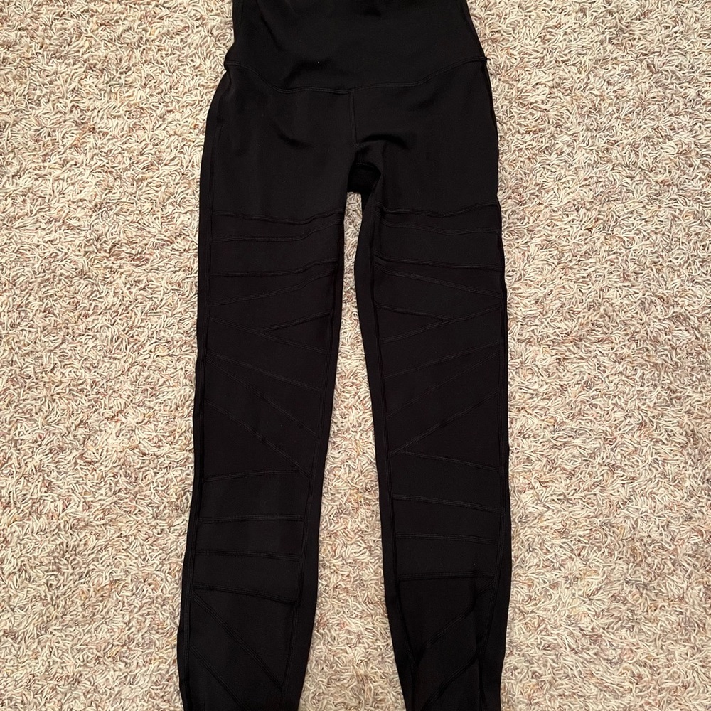 Mesh Design LuLulemon leggings